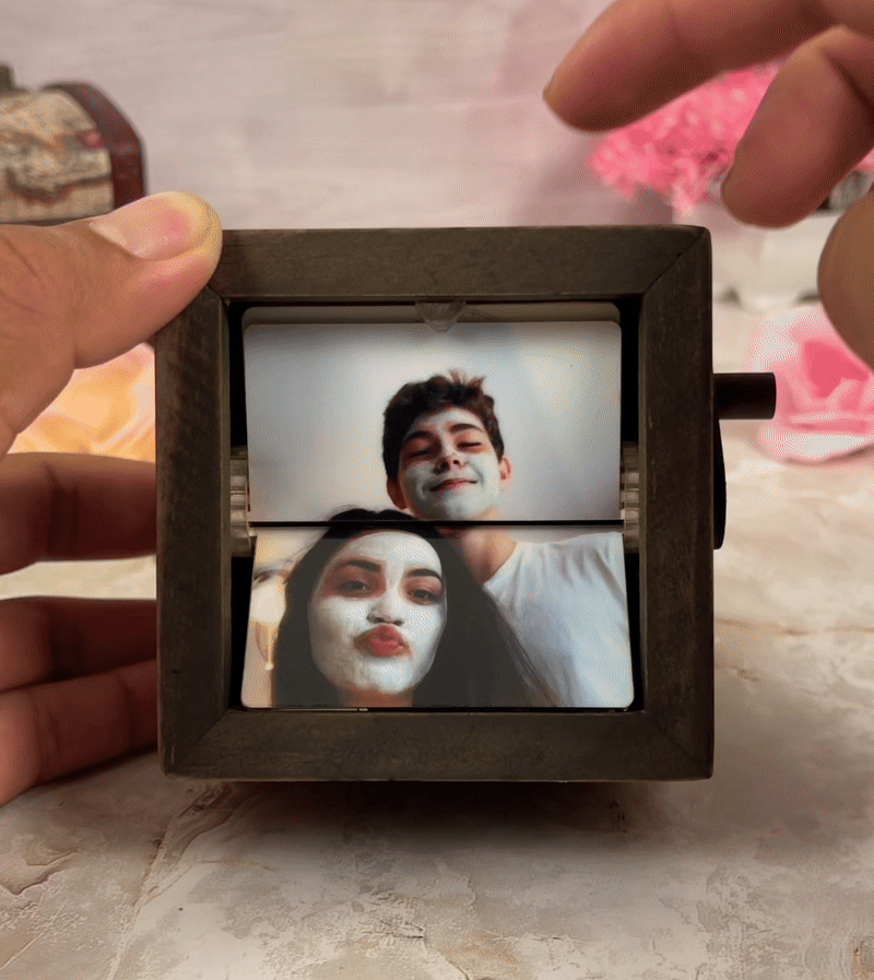🎁 Custom Crank Photo Box – Turn Memories Into Magic ✨