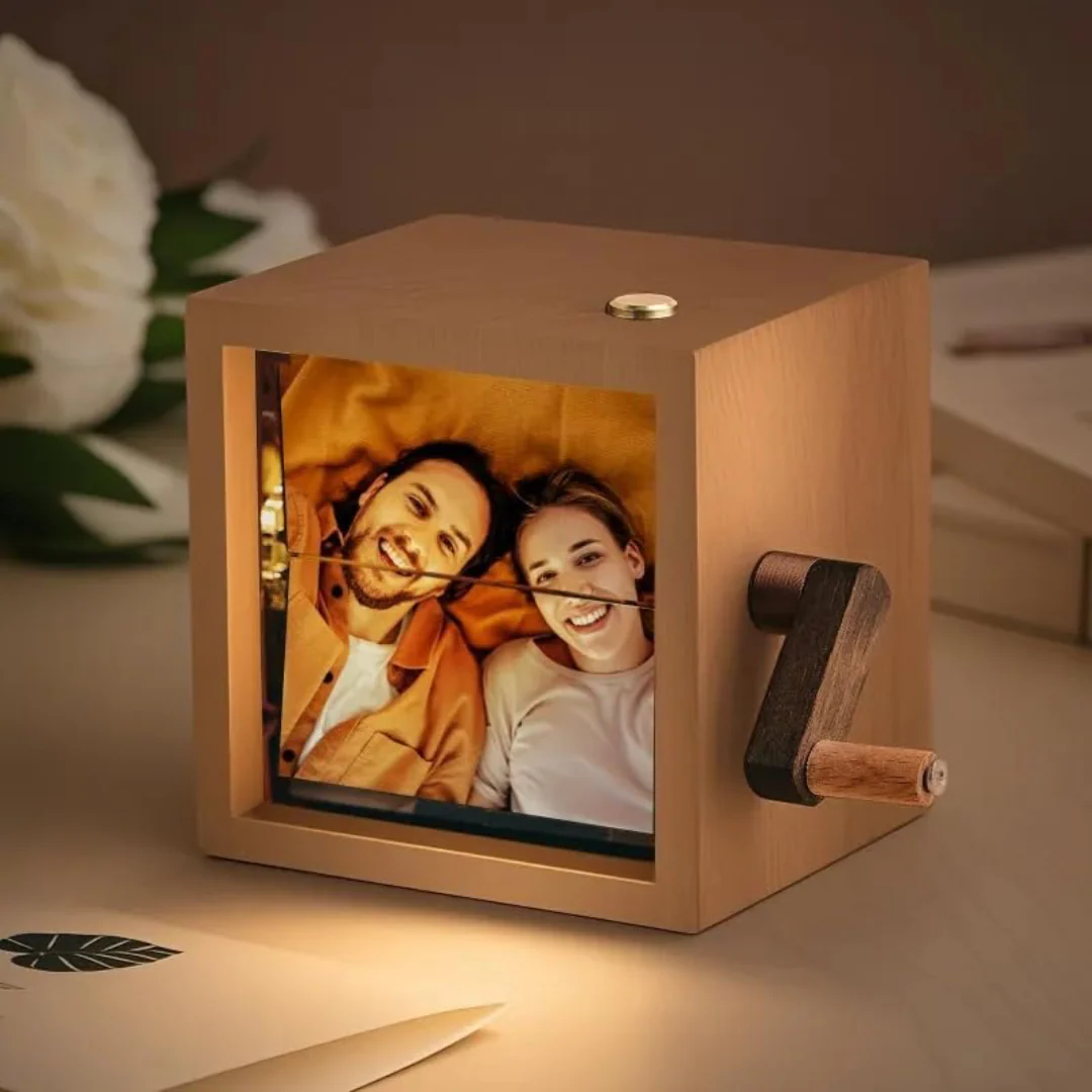 🎁 Custom Crank Photo Box – Turn Memories Into Magic ✨